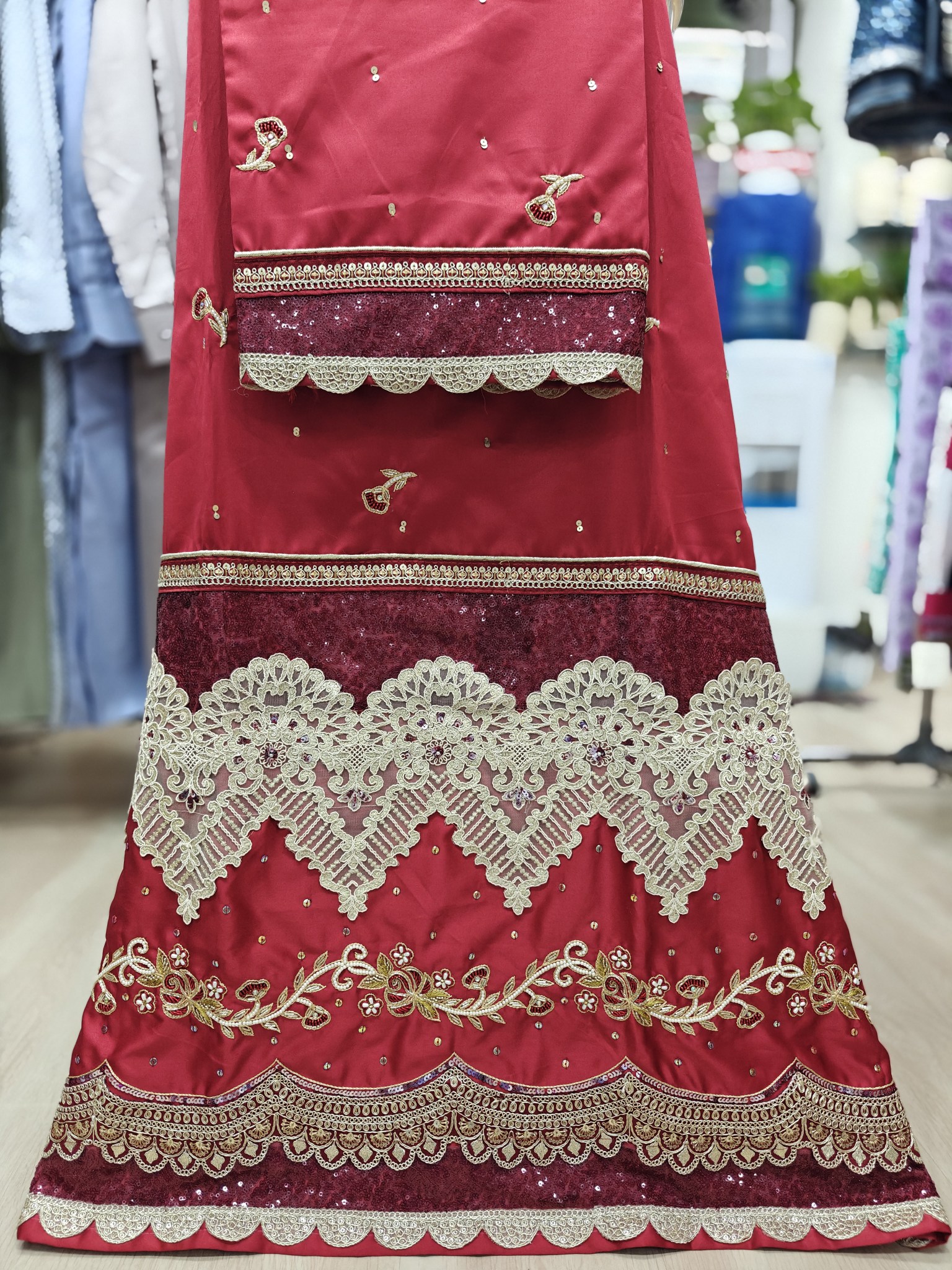 Heavy Lacing and Handwork Bridal Rida Red Heavy Lacing and Handwork Bridal Rida Red